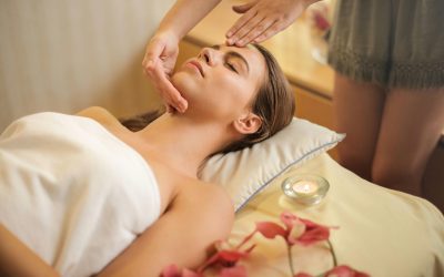 Terapias Naturales para el Invierno: Desde Masajes Abhyanga hasta Yoga para Subir Defensas
